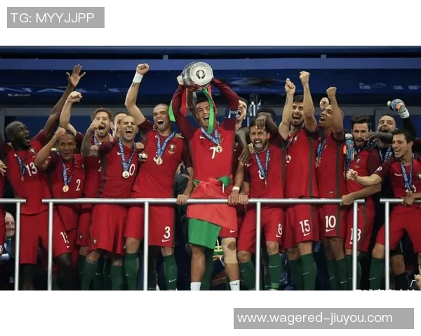 回顾2000年欧洲杯足球盛宴那些令人难忘的名字与精彩瞬间